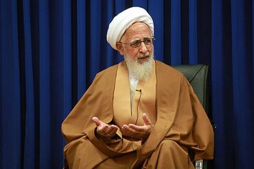 علوم انسانی اگر با معنویت همراه نباشد، نتیجه نمی دهد