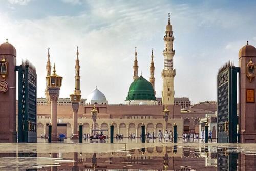 چگونه می توانیم به تمام لحظات مان نور وجود پیامبر را بتابانیم؟