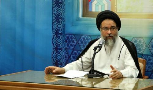 خیلی از مشکلات جامعه برای نبود گوش شنوا است