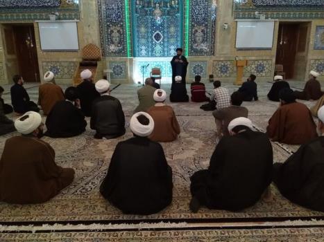 فعالان قرآنی حوزه علمیه با طرح قرآنی زندگی با آیه ها آشنا شدند