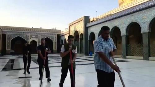 ببینید حرم حضرت زینب (س) غریبانه شست وشو شد