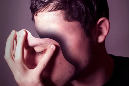 ریاکاری در چه جامعه ای مشروعیت پیدا می کند؟ دورویی به اسم انعطاف