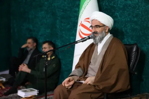 پویش زندگی با آیه ها راهبردی برای مواجهه با تهاجم فرهنگی دشمن است