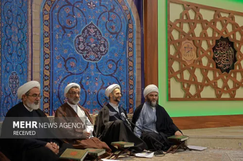 محفل قرآنی ها بمناسبت چهلم رهبر شهید انقلاب