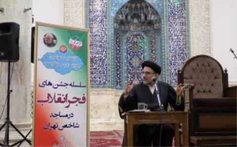 انقلاب اسلامی پرچمی بلند در جهان معاصر دارد