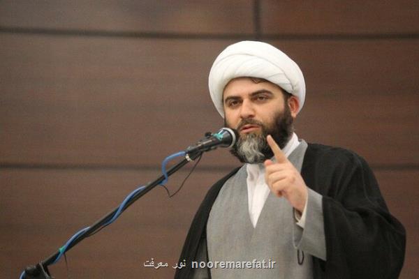 حجت الاسلام قمی: فضای مجازی رها شده است