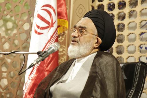 بی توجهی به امر به معروف لطمه های بسیاری برای جامعه به دنبال دارد